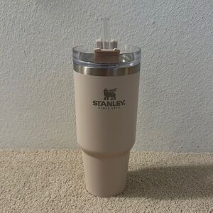 Stanley Beige 30oz Tumbler with Clear Straw